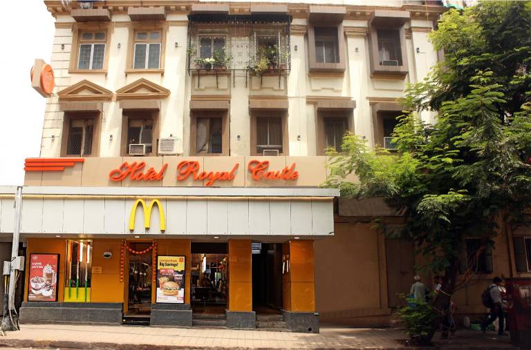Hotel Royal Castle in Mumbai