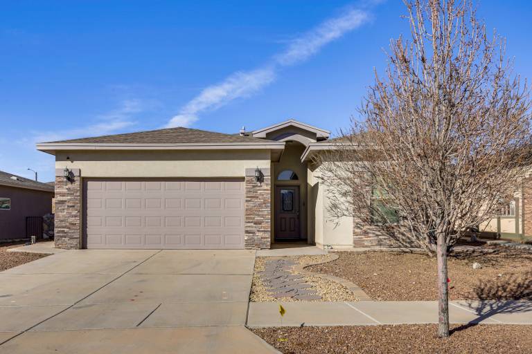 Near Parks & Venues: Upper Valley Family Home! — photo 3