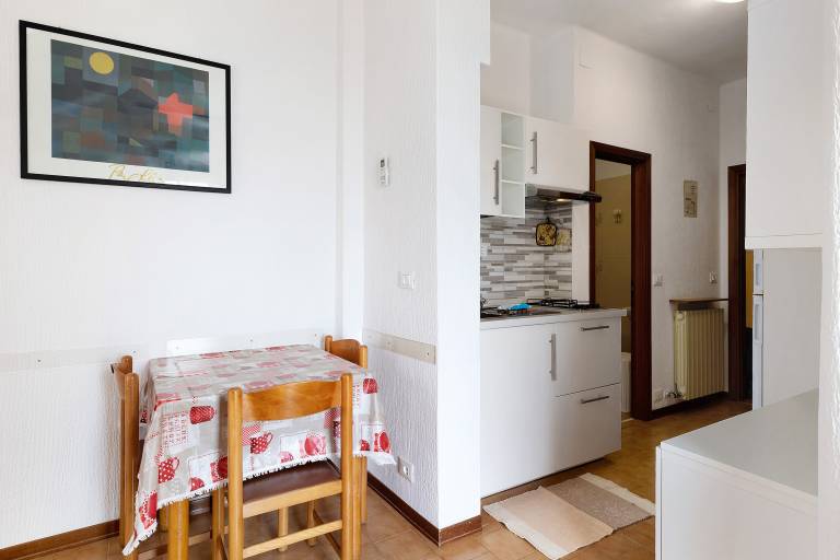 Studio Apartment "Monolocale 9" with Sea View, 2 Balconies & Wi-Fi — photo 4