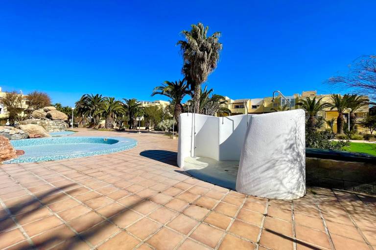 Rental apartment with terrace, garden & pool | Beach nearby | Pets are welcome in Almeria