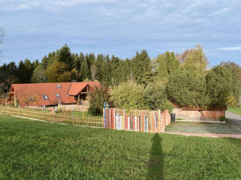 Big rental apartment with yard, BBQ & terrace | Nature view | Dogs allowed — photo 3