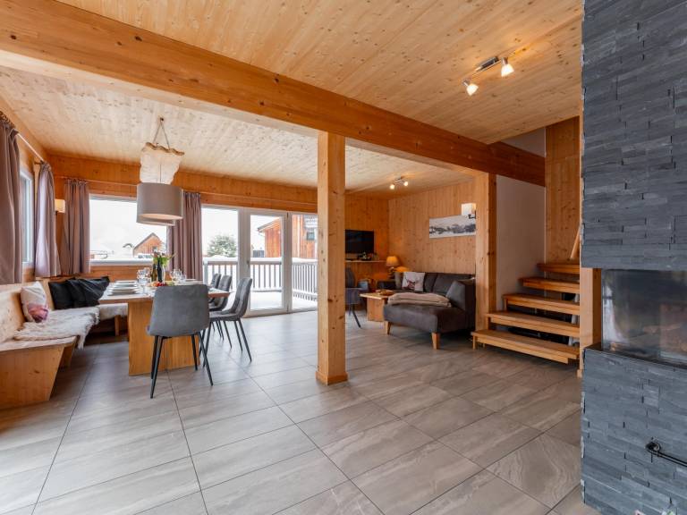Beautiful chalet on the ski slopes with sauna — photo 2
