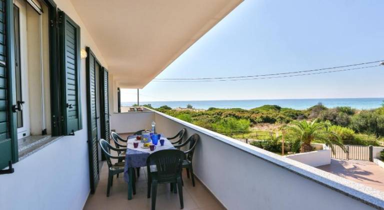 Rental apartment with 2 rooms for 6 persons — photo 3