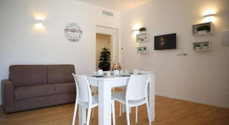 Holiday apartment with jacuzzi — photo 5