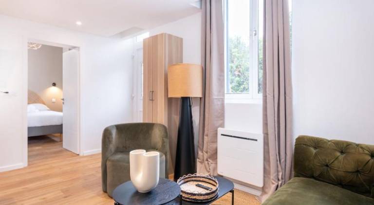 Holiday apartment with sauna, terrace & jacuzzi — photo 2