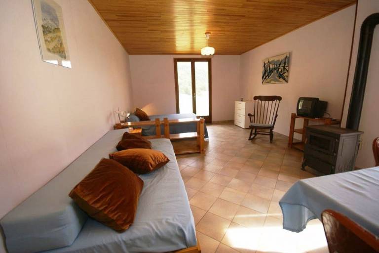 Rental apartment with garden, patio & BBQ | Nature view | Dogs allowed — photo 2