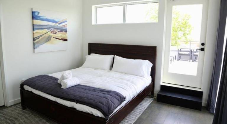 Tailgate Penthouse 2 Blocks from UT Stadium — photo 2