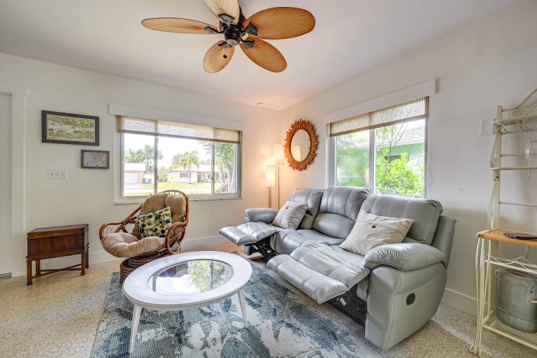 Sunny Florida Escape w/ Patio, Grill & Fire Pit! — photo 2
