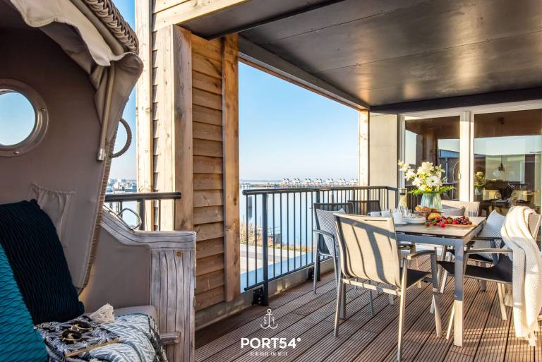 Hafen Loft - Sauna, balcony, beach chair, water view, EV charging station — photo 2