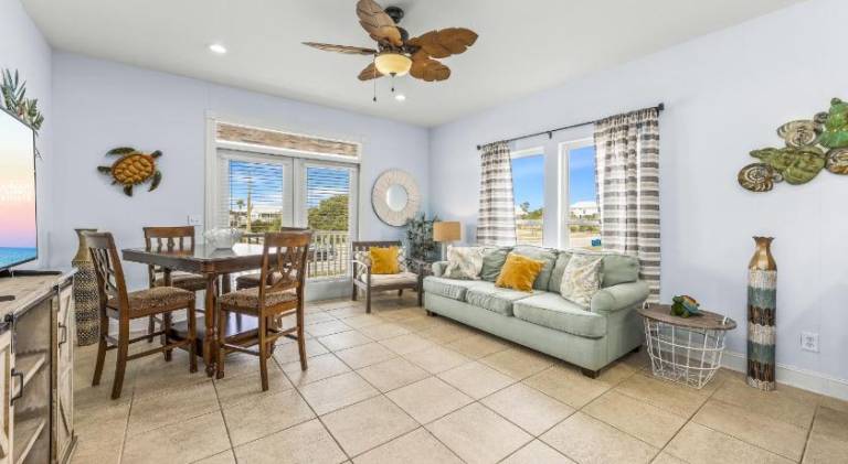 Holiday apartment | Beach nearby | Dogs allowed in Gulf Shores, AL