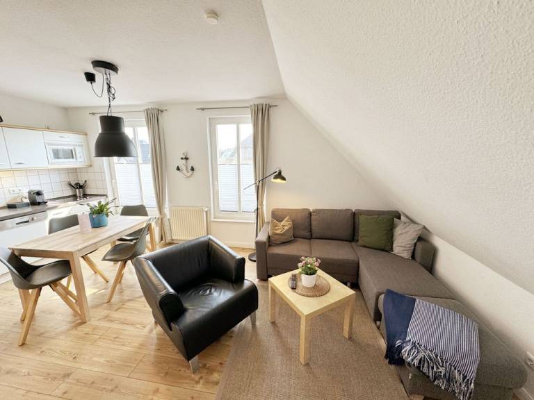 Ferienwohnung mit Hund inOstseebad, Rügen  f&uuml;r max. 4 Personen