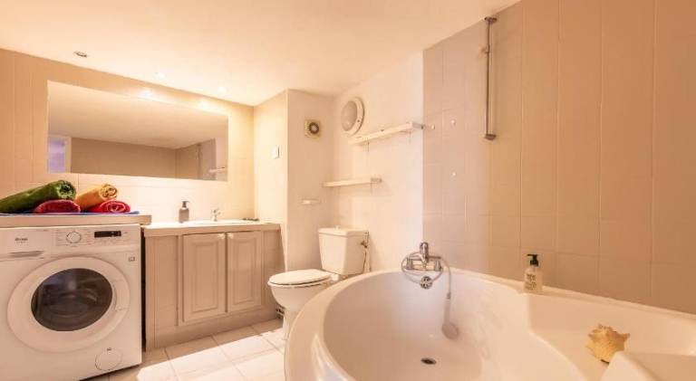 Rental apartment with 2 rooms for 5 persons — photo 3