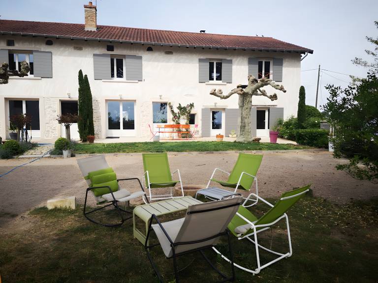 House with patio | Garden view in Belleville-en-Beaujolais