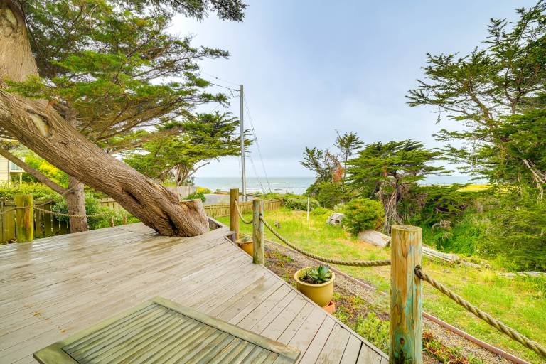 Moss Beach Oceanfront Retreat  20 Mi to San Fran! — photo 2