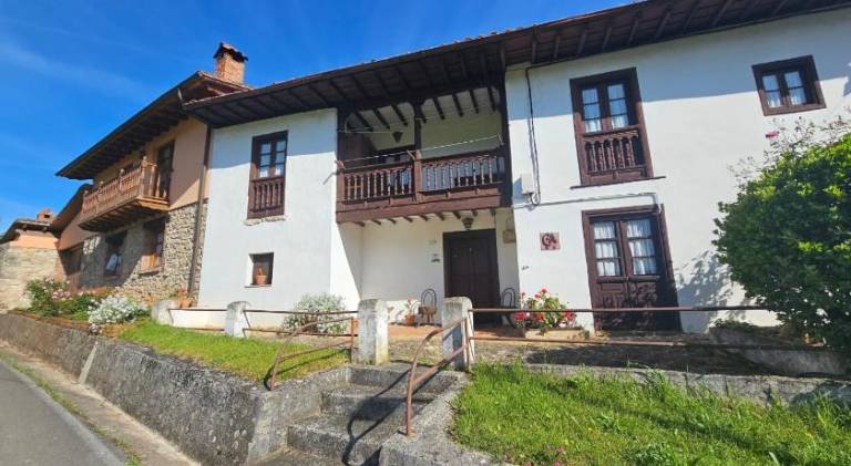 Vacation home with garden & terrace in Llanes