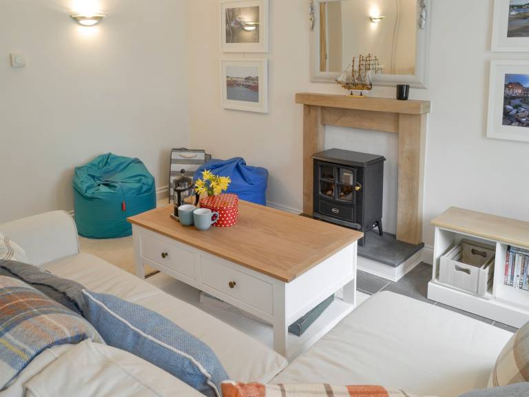 Child-friendly lovely cottage with patio & yard | Next to the beach | Pet-friendly — photo 2