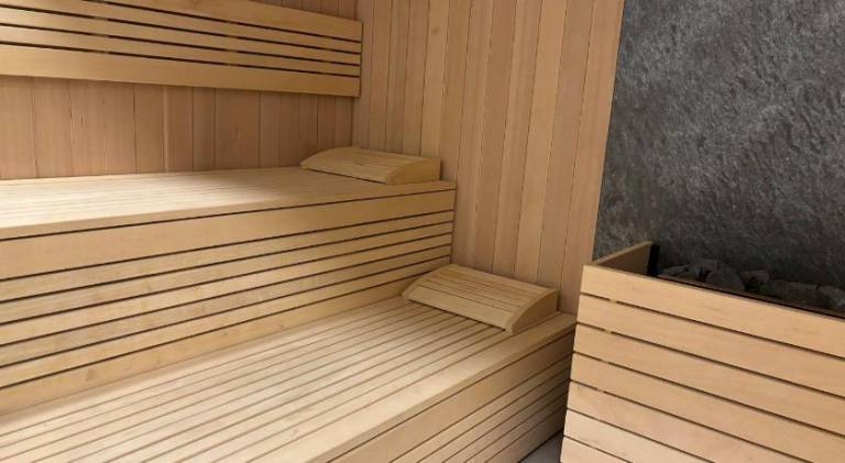 Holiday apartment with jacuzzi & pool — photo 3