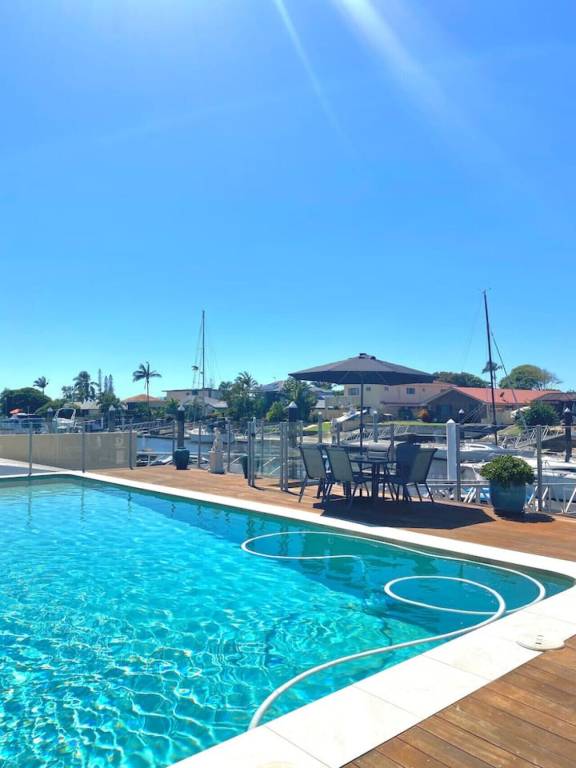 Apartment  Runaway Bay