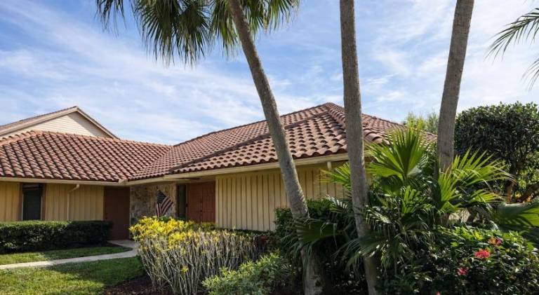 Vacation home with pool | Pets are welcome — photo 5