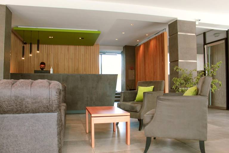 Charming serviced apartment with pool, barbeque & hot tub | Pet-friendly — photo 5