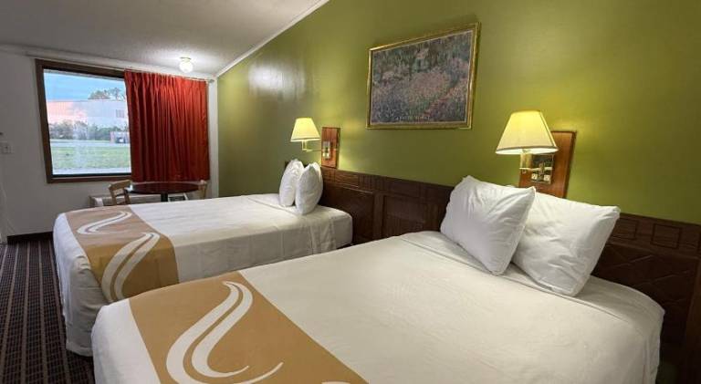Executive Inn — photo 2