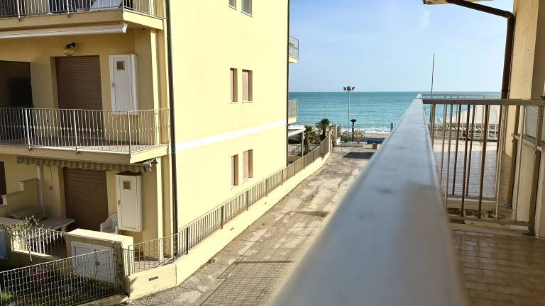 Apartment with patio | Sea view — photo 3