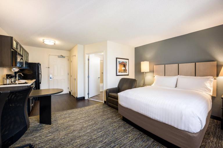 Sonesta Simply Suites Albuquerque Midtown — photo 2