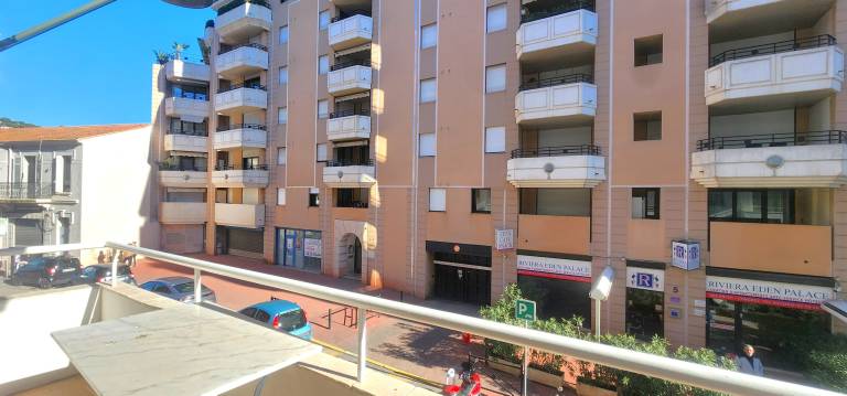 Fully equipped wonderful holiday apartment with patio | Next to the beach | Pets are welcome — photo 2