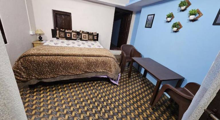 The Heavens — photo 2