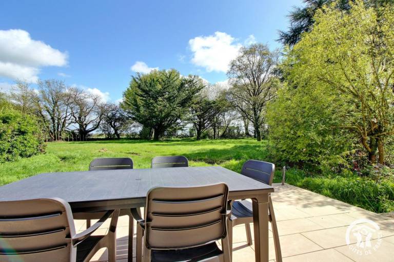 Gite with yard, terrace & BBQ — photo 2