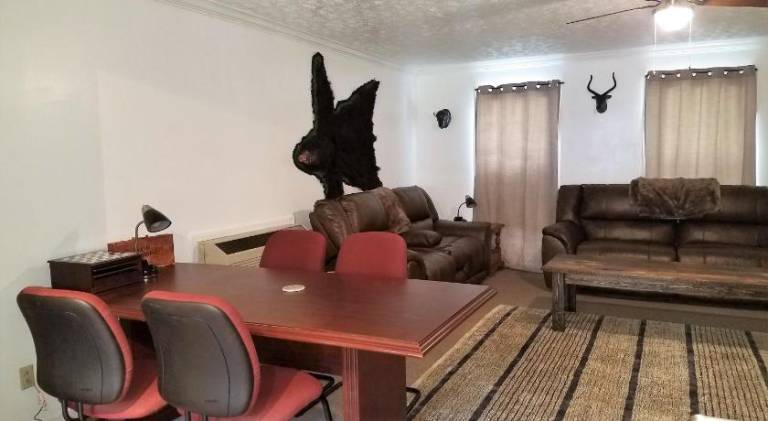 House | Pets allowed — photo 2