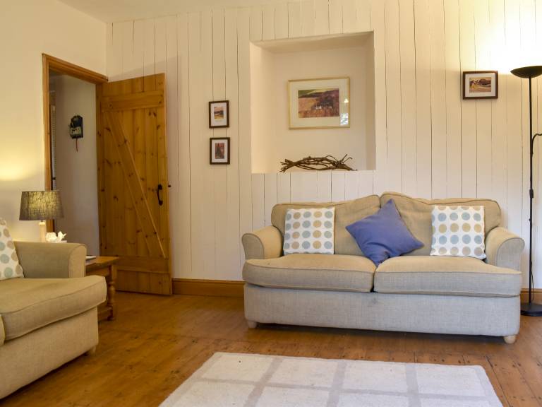 Children-friendly nice cottage with yard | Pets allowed — photo 4