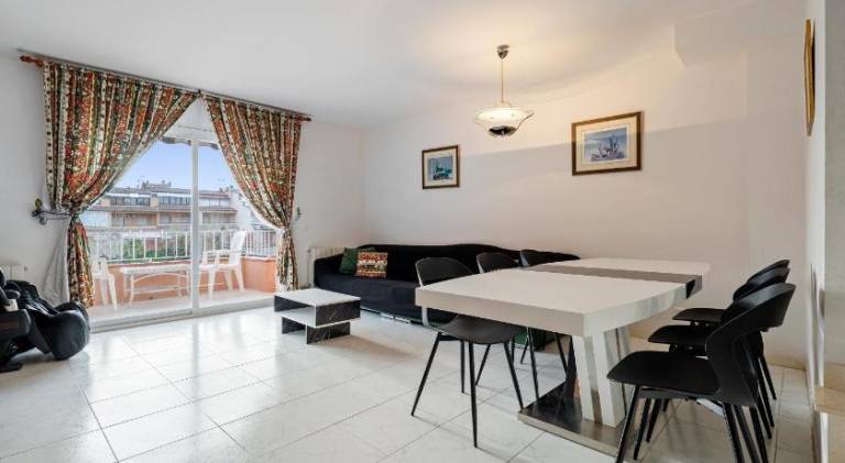 Nice vacation home with terrace & grill | Good for workation | Dogs allowed in Castell-Platja d'Aro