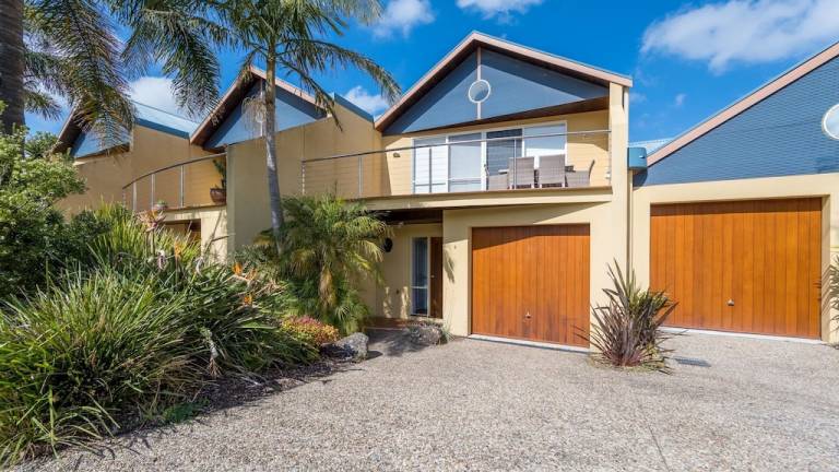 House  Inverloch