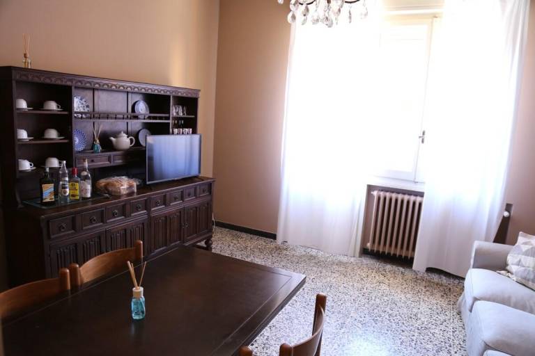 Rental apartment with yard — photo 2