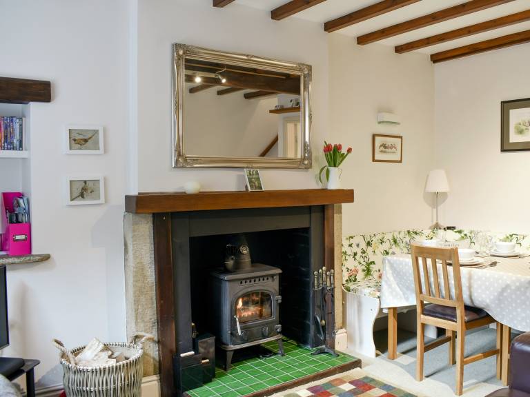 Cottage with yard, barbeque & terrace in Harrogate