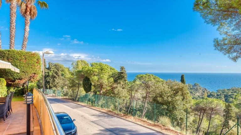 Villa "Costacabana - Santa Cristina" with Sea View, Only Families — photo 4