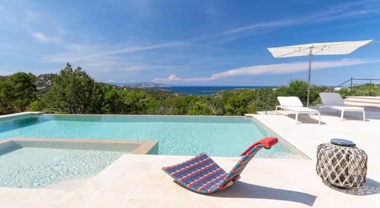 Villa with pool & jacuzzi | Pet-friendly in Arzachena