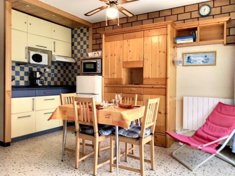 Cozy apartment near thermal baths, pets allowed in Balaruc-les-Bains