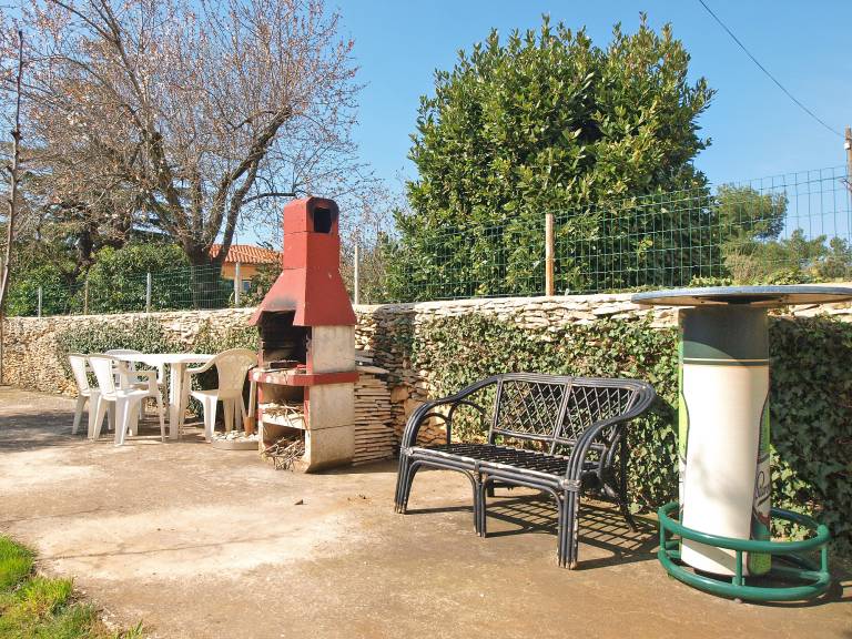 Children-friendly beautiful rental apartment with patio & barbeque | Pets allowed — photo 4