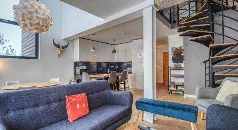 Fully equipped chalet with yard & patio | Next to the ski | Pet-friendly — photo 2