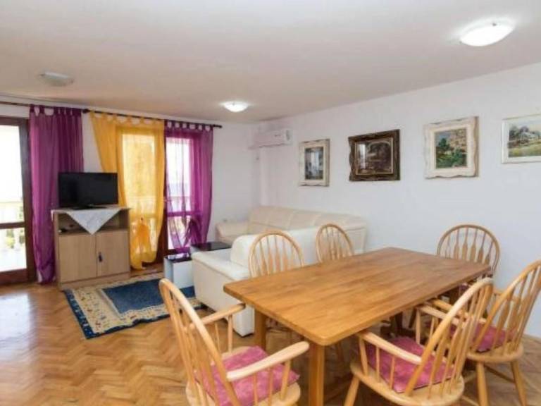 Apartment with barbecue — photo 5