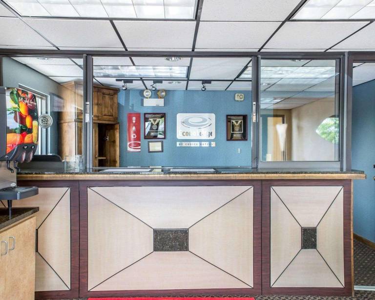 Econo Lodge Knoxville North — photo 3