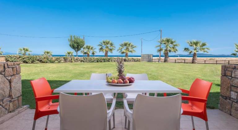 Vacation home with patio, garden & BBQ — photo 4
