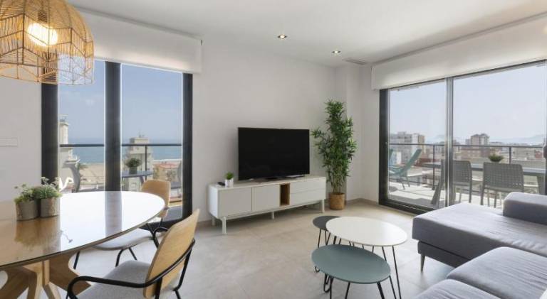 Rental apartment with terrace, pool & garden in Gandia