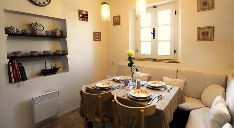 Fully equipped villa with patio, yard & barbeque | Perfect for remote work | Pets allowed — photo 5