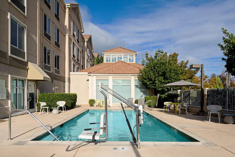 Hilton Garden Inn Folsom — photo 3