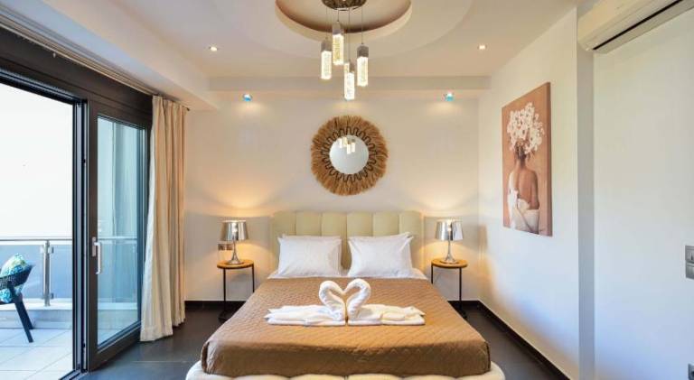 Wonderful house with hot tub | Pets are welcome in Chania