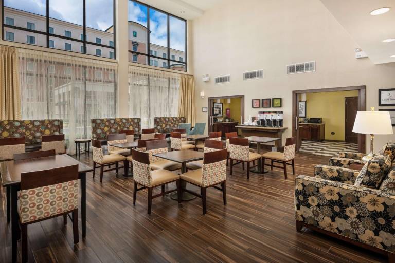 Hampton Inn & Suites Portland/Hillsboro-Evergreen Park — photo 3