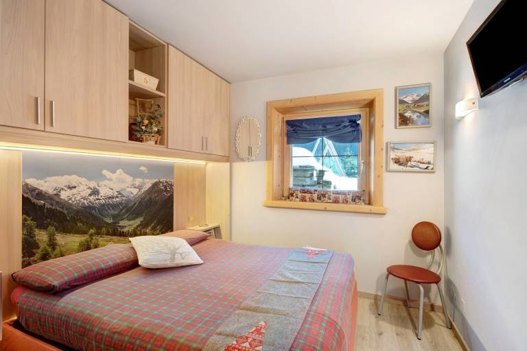 Baita del Sole Appartamento 3 with Mountain View, Wi-Fi, Terrace & Garden in Livigno